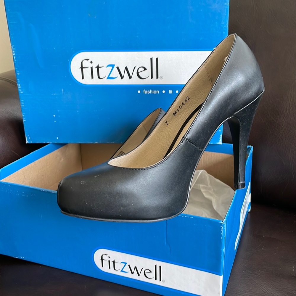 Fitzwell “Stacie” Pumps 4” Heel